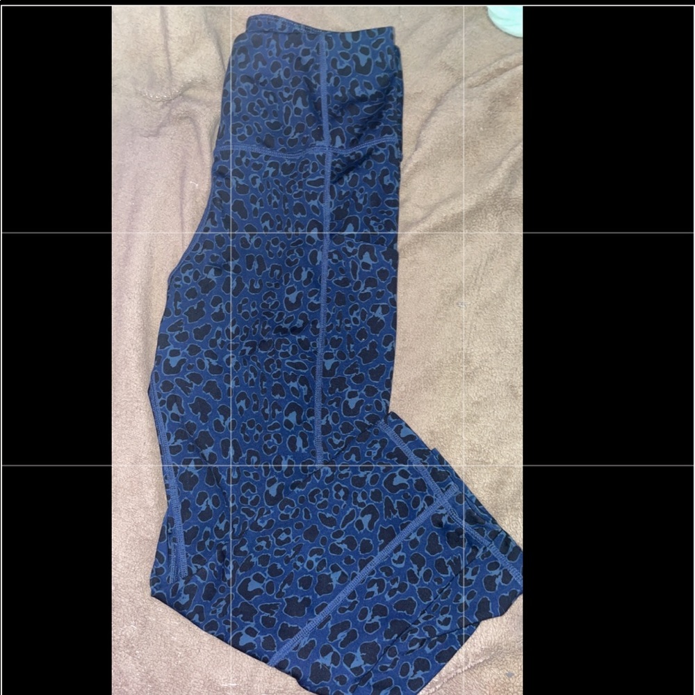athletic leggings with pockets